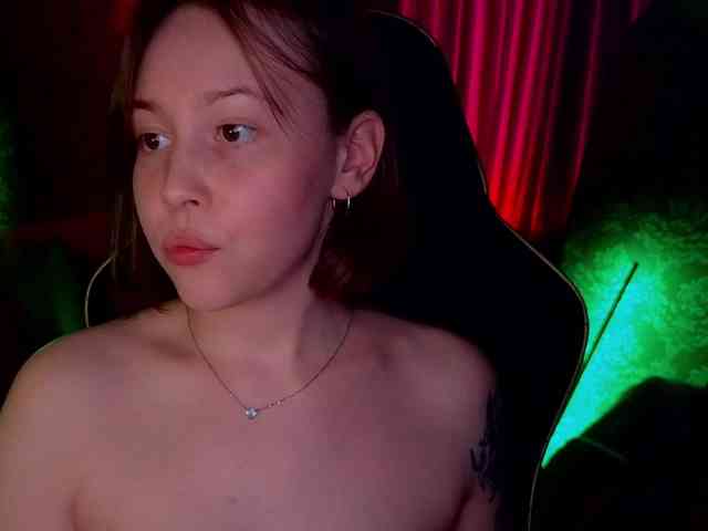 Model: -sweetdreamss-