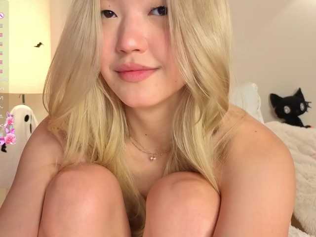 milli-sunrise live cam on BongaCams