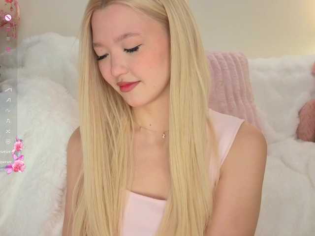 milli-sunrise live cam on BongaCams