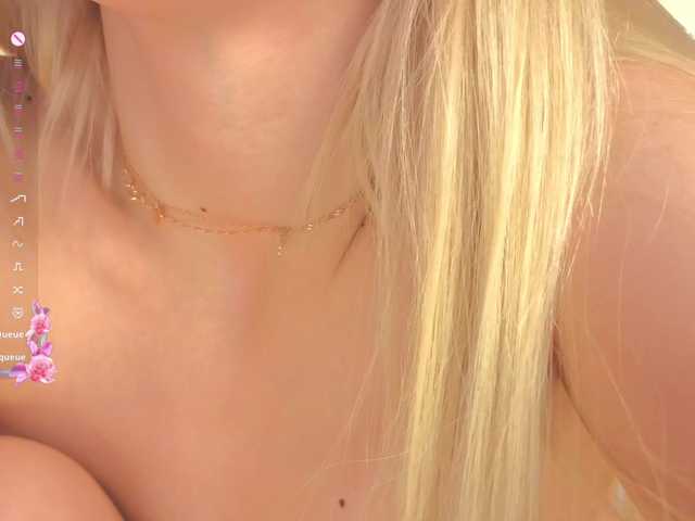 milli-sunrise live cam on BongaCams