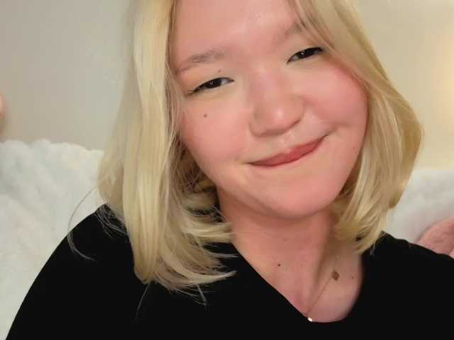 milli-sunrise live webcam show
