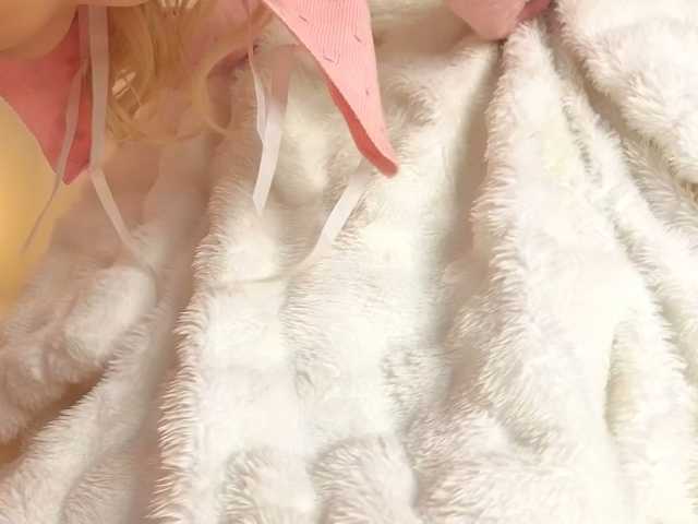 milli-sunrise live cam on BongaCams