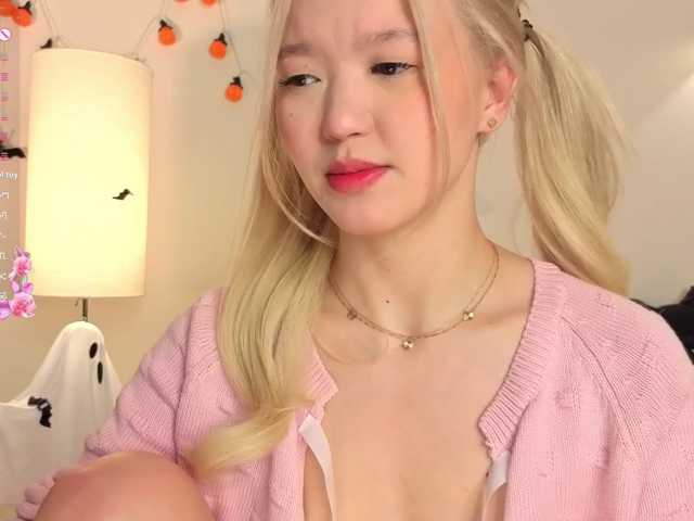 milli-sunrise live cam on BongaCams