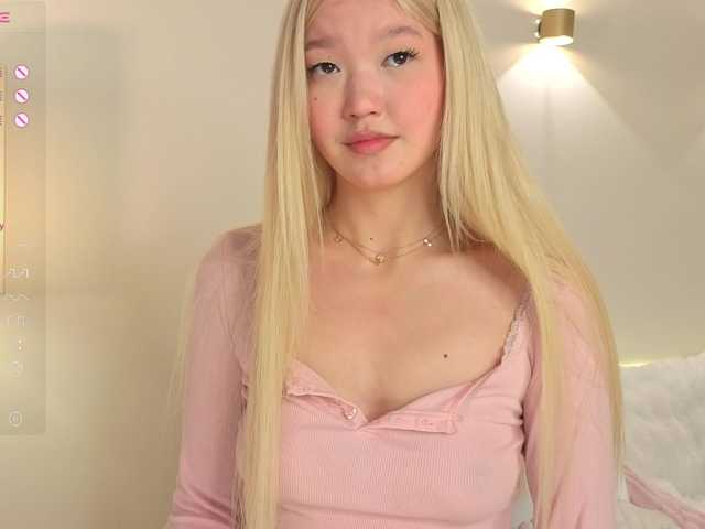 milli-sunrise live cam on BongaCams