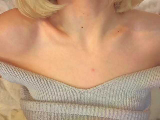 milli-sunrise live cam on BongaCams
