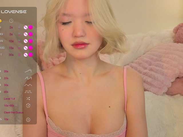 milli-sunrise's BongaCams show and profile