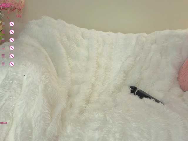 milli-sunrise live cam on BongaCams