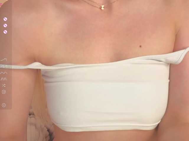 milli-sunrise live cam on BongaCams