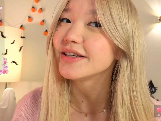 milli-sunrise live cam on BongaCams