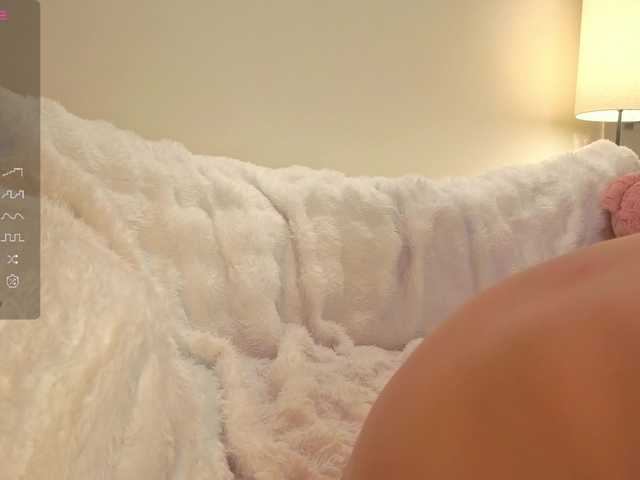 milli-sunrise live cam on BongaCams