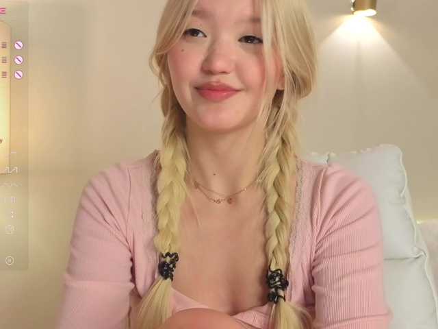 milli-sunrise live cam on BongaCams