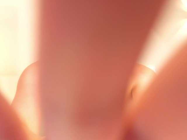 milli-sunrise live cam on BongaCams