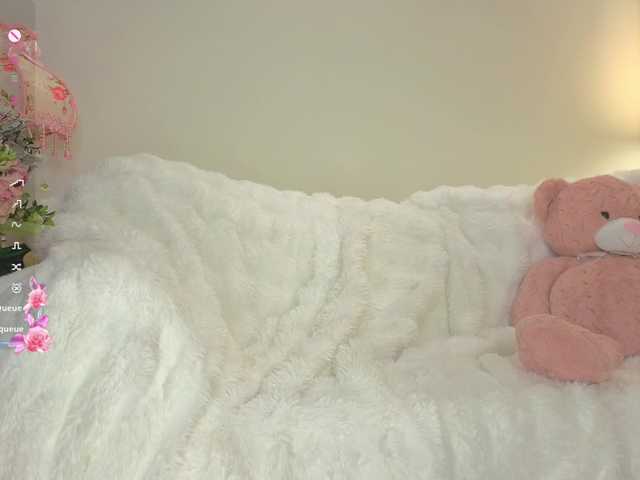 milli-sunrise live cam on BongaCams