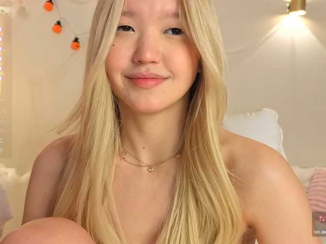 milli-sunrise live cam on BongaCams