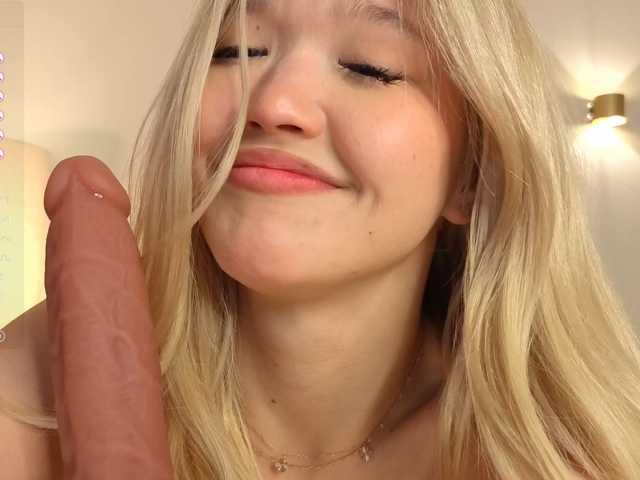 milli-sunrise live cam on BongaCams