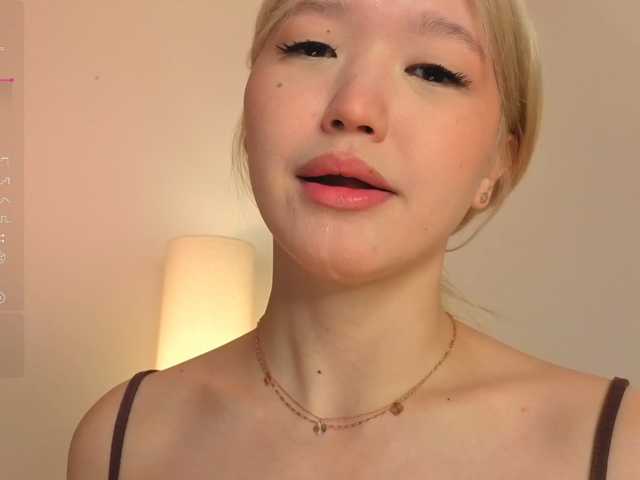 milli-sunrise live cam on BongaCams