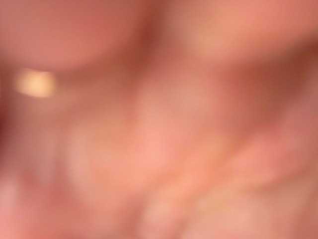 milli-sunrise live cam on BongaCams