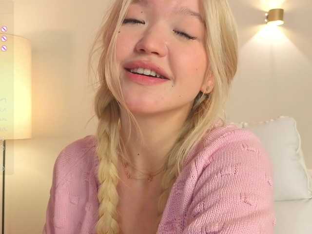milli-sunrise live cam on BongaCams