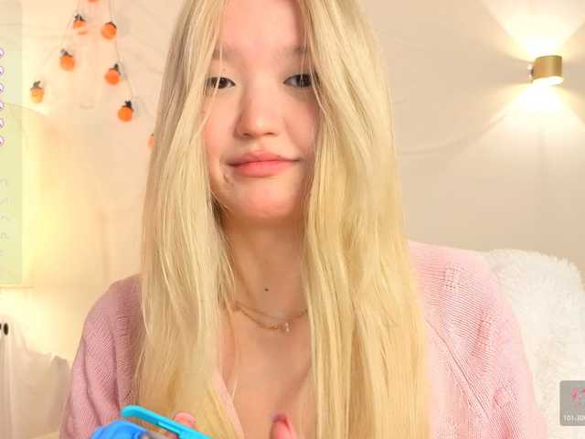 milli-sunrise live cam on BongaCams