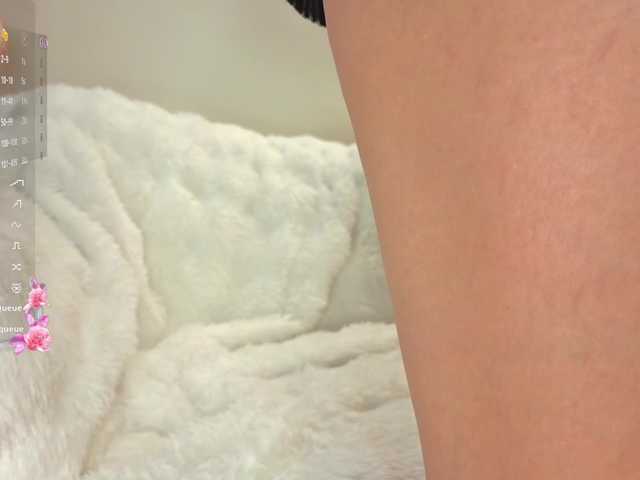 milli-sunrise live cam on BongaCams