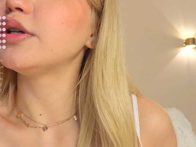 milli-sunrise live cam on BongaCams