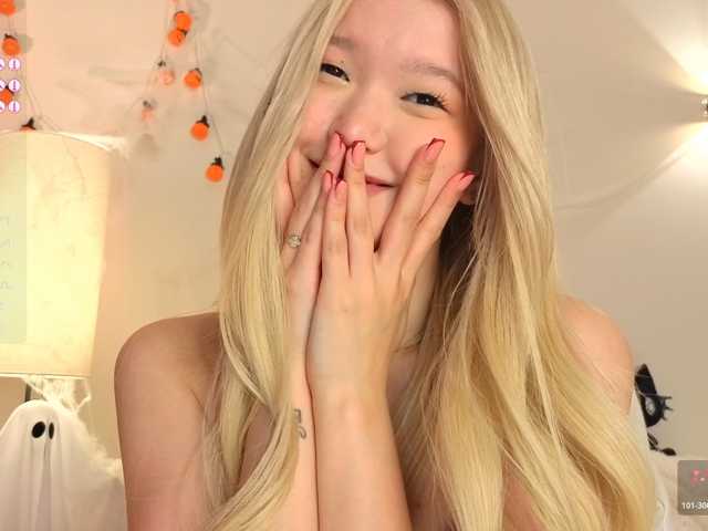 milli-sunrise live cam on BongaCams