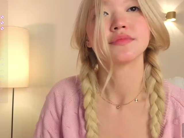 milli-sunrise live cam on BongaCams