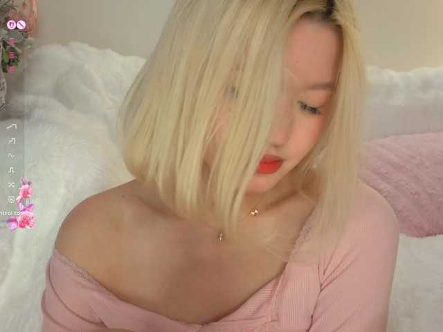 milli-sunrise live cam on BongaCams