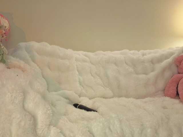 milli-sunrise live cam on BongaCams