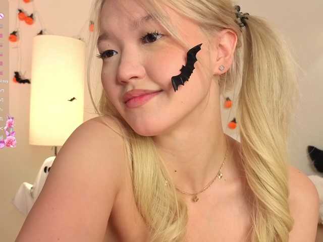 milli-sunrise live cam on BongaCams
