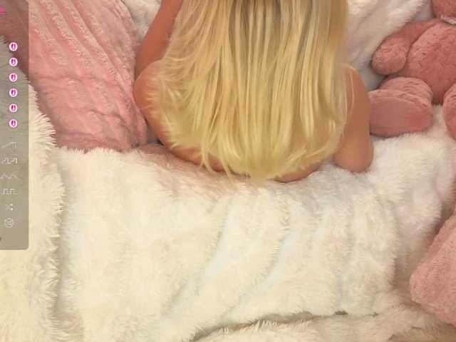 milli-sunrise live cam on BongaCams