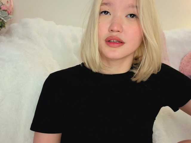 milli-sunrise live webcam show