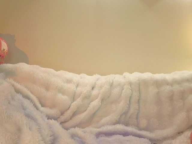 milli-sunrise live cam on BongaCams