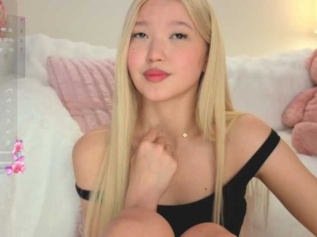 milli-sunrise live cam on BongaCams