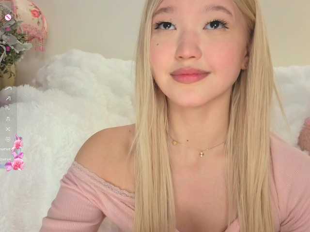 milli-sunrise live cam on BongaCams