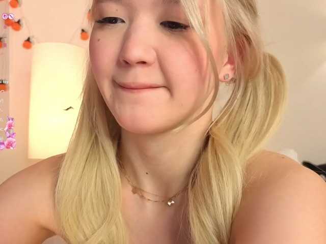 milli-sunrise live cam on BongaCams