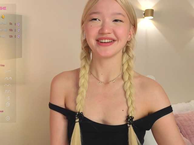 milli-sunrise live cam on BongaCams