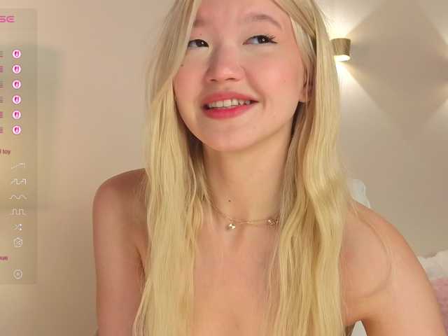 milli-sunrise live cam on BongaCams