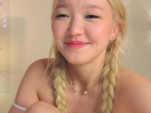 milli-sunrise live cam on BongaCams