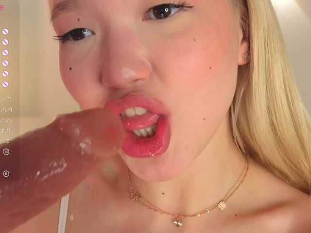 milli-sunrise live cam on BongaCams