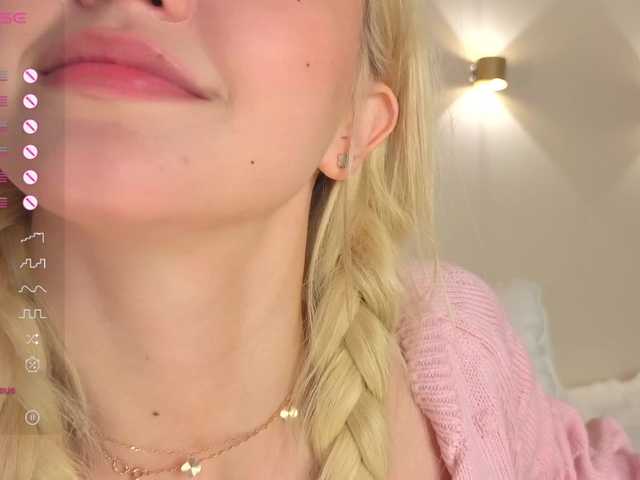 milli-sunrise live cam on BongaCams