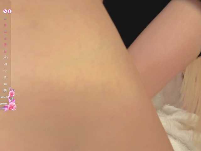 milli-sunrise live cam on BongaCams