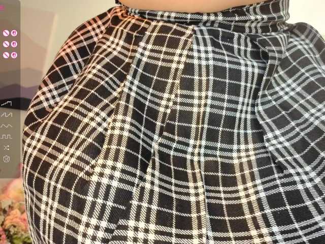 milli-sunrise live cam on BongaCams