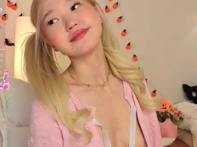 milli-sunrise live cam on BongaCams