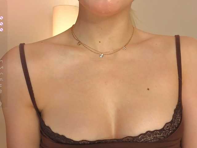 milli-sunrise live cam on BongaCams