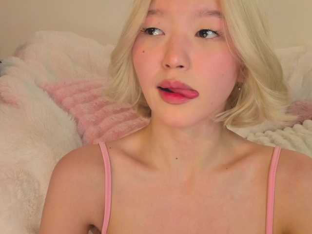 milli-sunrise's BongaCams show and profile