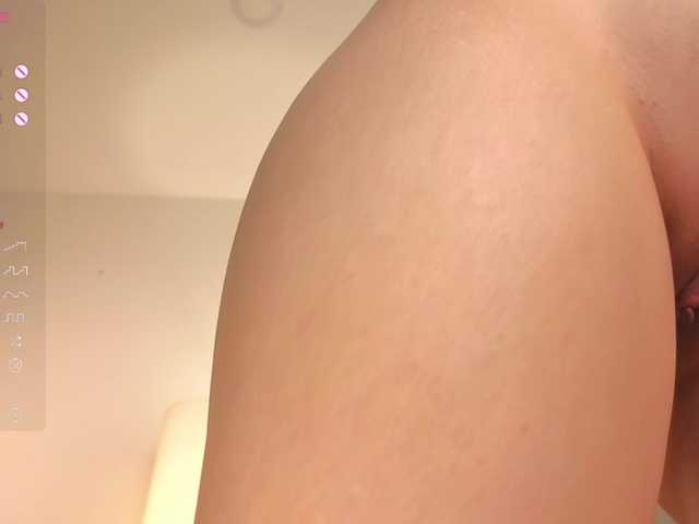 milli-sunrise live cam on BongaCams