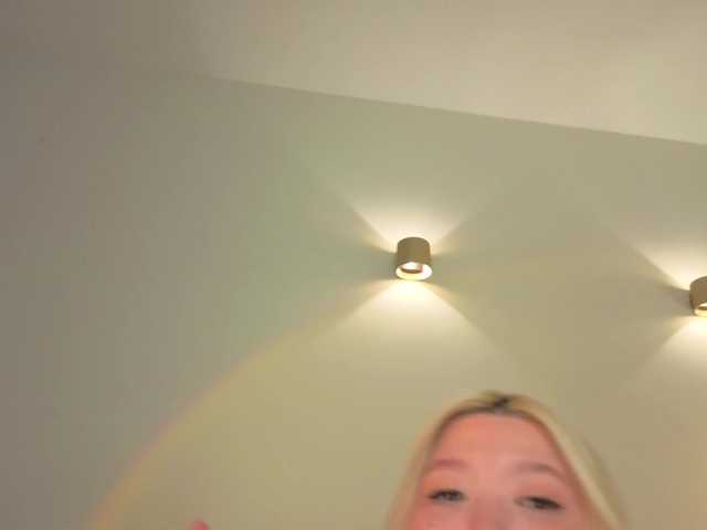 milli-sunrise's BongaCams show and profile