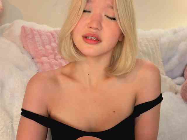 milli-sunrise Sex Cam Show