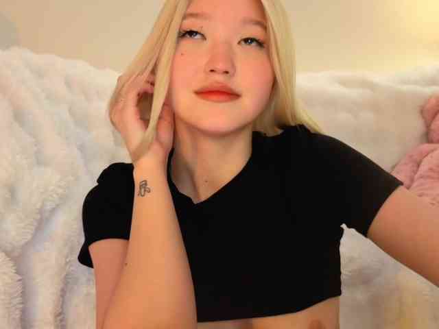 milli-sunrise Sex Cam Show